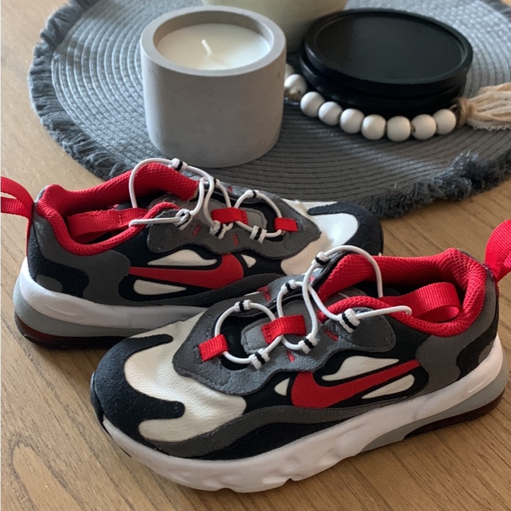 Toddler Nikes size9
